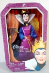 Disney - Boneca Rainha Má - Branca de Neve e os sete anões - Parte da Coleção Disney Signature, fabricação Mattel. Exemplar está na caixa lacrada, mede 30 cm. de altura aproximadamente, sem uso, sem avarias aparente. Obs:Item que fazia parte do acervo de um grande colecionador e agora está disponivel para venda nesse leilão.
