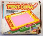 Brinquedos Estrela - Print Cópia, uma  pequena máquina de copiar portátil, esse  exemplar apresenta bom estad e está na caixa original. Caixa tem avarias. 