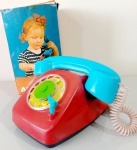 Atma - Telefone dos anos 70 brinquedos Atma, confeccionado em plástico rígido com tudo em ordem, acompanha caixa original sem avarias. Obs:Item que fazia parte do acervo de um grande colecionador e agora está disponivel para venda nesse leilão.