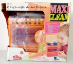 Elka - Maxi Clean - O Fogãozinho da sua boneca, o brinquedo está em bom estado e acompanha caixa com alguns amassados/avarias. Obs:Item que fazia parte do acervo de um grande colecionador e agora está disponivel para venda nesse leilão.