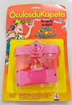 Óculos Du Kapeta, o óculos do Sérgio Malandro, anos 80 no blister lacrado.Obs:Item que fazia parte do acervo de um grande colecionador e agora está disponivel para venda nesse leilão.