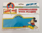 Placa personalizada Mickey, no blister original lacrado.Obs:Item que fazia parte do acervo de um grande colecionador e agora está disponivel para venda nesse leilão.