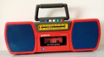 Rádio gravador meu primeiro gradiente com funcionamento parcial, rádio ok, toca fitas sem funcionamento. Medidas : 42 X 16 X 10 cm.Obs:Item que fazia parte do acervo de um grande colecionador e agora está disponivel para venda nesse leilão.