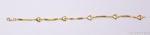 Graciosa pulseira de ouro, decorada por pequenos corações, comprimento 18,5 cm. Contraste de ouro italiano. Peso: 4 g. Estimativa R$ 500,00/R$ 700,00