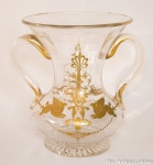 Thomas Webb & Sons - (1804-1869) - Magnífica jarra com alças laterais em cristal, circa 1900. Adornada em ouro por elementos mitológicos e arabescos, assinada. Med. 28 x 30 cm. Estimativa R$  1700,00/ R$ 2.500,00