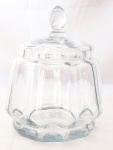 Baleiro em vidro moldado, med. 23 x 16 cm.