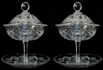 BACCARAT LAPIDAÇÃO COLBERT -  LINDO PAR DE COMPOTEIRAS E SEUS PRESENTOIRS EM CRISTAL TRANSLUCIDO COM LAPIDAÇÃO MODELO COLBERT. PEGA COM LAPIDAÇÃO DIAMANTE E SOB A BASE LAPIDAÇÃO ESTRELA. IMPECÁVEIS! FRANÇA, SEC. XIX. 25 CM DE ALTURA