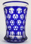 IMPÉRIO AUSTRIACO - GRANDIOSO GOBLET EM CRISTAL DOUBLE  AZUL E  TRANSLÚCIDO COM FORMIDÁVEL LAPIDAÇÃO. OS PÉS DENTEADOS SÃO REALÇADOS TAMBÉM EM RUBI. IMPÉRIO AUSTRÍACO, DEC. 1850.  12 X 9 CM