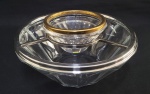 BACCARAT HARCOURT  ELEGANTE PORTA CAVIAR EM CRISTAL DE BACCARAT COM GUARNIÇÕES EM METAL PRATEADO E DOURADO. MODELO HARCOURT. ELEGANTE E ATEMPORAL. FRANÇA, INICIO DO SEC. XX. 20 CM DE DIAMETRO