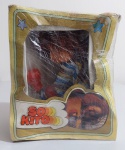 Fofão sokito -  brinquedo rarrissímo lançado em junho de 1988,  versão do lango lango, segundo informações a tiragem foi de 10 mil unidades e as vendas foram de 1988 a 1991.O brinquedo sumiu do mercado e hoje em dia só é encontrado nos acervos de grandes colecionadores. Especula-se que hoje é um dos brinquedos mais procurados. Esse exemplar está em bom estado, porém tem um dos braços quebrados (analisem fotos), acreditamos que seja possivel o conserto, acompanha caixa com avarias e sem o plástico original.