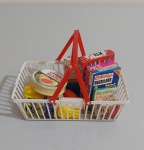 Mercadinho Elka anos 70 -  Rara Cestinha de compras de mercado com miniaturas de produtos para abastecer  mini cozinha de brinquedos miniaturas de produtos Figada Elkica,  lata de oleo Elka e cerveja Elkol, Sabão Elk Pó, miniaturas de produtos Margarina Elkiana e Bolo chocolate Elka,