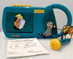 Radio Transistor antigo Pocahontas Disney no estado não testado. Caixa com avarias.