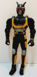 Boneco Kamen Rider Black RX, medindo 17 cm de altura.