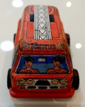 Carrinho de lata bombeiro. 7,5cm x 5cm x 3,5cm