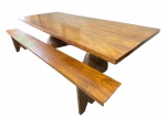 ZANINE CALDAS - Imponente mesa em madeira no estilo rústico, com bases no formato de pilão maciço vi