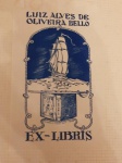 Biblioteca PREFEITO DO DISTRITO FERERAL (Rio de Janeiro) 1947 -1951. MARECHAL ANGELO MENDES DE MORAES ( 1896 - 1990)  e   coleção de ALBERTO LIMA  (1898 - 1971) RARO  1EX - LIBRIS , pertence a uma das maiores e mais importantes coleções de EX- LIBRIS do Brasil, foi usado  na 1 Exposição Municipal de Ex - Libris do Distrito Federal ( Rio de Janeiro)  em 1949. pertenceu a coleção pessoal do grande ALBERTO LIMA, e foi  reunida, catalogada  e presenteada especialmente ao Prefeito do Então Distrito Federal,  OPORTUNIDADE ÚNICA de ter parte dessa coleção histórica.