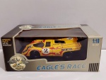 Eagles Race Porsche 917k 9h Kyalami Siffert Amrens - Miniatura de metal em escala 1/18, exemplar impecável fundido em metal, escala grande com aproximadamente 25 cm. de comprimento, está na caixa original e ainda lacrado na base, retirado somente para fotos e conferencia. Item altamente colecionável, e dificil de se encontrar no mercado nacional de brinquedos antigos e colecionaveis.