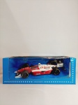 MiniChamps INDYCAR Walker Racing Willy T Ribbs Road Course - Miniatura de metal em escala 1/18, exemplar impecável fundido em metal, escala grande com aproximadamente 25 cm. de comprimento, está na caixa original e ainda lacrado na base, retirado somente para fotos e conferencia. Item altamente colecionável, e dificil de se encontrar no mercado nacional de brinquedos antigos e colecionaveis.