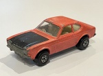 Matchbox - Ford Capri bicolor ano 1970 número 54 - produzido pela Lesney, está em, bom estado de conservação.