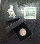 MOEDA DO BRASIL (SALVADOR) - 5 REAIS 2015 - COMEMORATIVA CIDADES PATRIMONIO DA HUMANIDADE UNESCO - CIDADE DE SALVADOR - PRATA 925 - 27 GRAMAS - ACOMPANHA ESTOJO E CERTIFICADO ORIGINAL - DIAMETRO (+/-): 40mm.