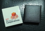 Moeda do Brasil - 5 Reais - 2012 - Comemorativa - Ano internacional das Cooperativas no estojo com certificado - P748 - República - Prata - Proof