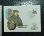 ALEMANHA - MOEDA DE 5 MARCOS - 1983 - LETRA `G` - BERLIM - ENCARTELADA DE ÉPOCA - FLOR DE CUNHO - POSSUI NUMERAÇÃO *5185 E SELOS DA ÉPOCA - MARTIN LUTHER