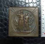 EUA - BELA MEDALHA AMERICANA - SILVER MEDAL LOUISIANA PURCHASE EXPOSITION - PESANDO 179,0 GRAMAS - FORMATO QUADRADO - 1904 - METAL BRONZE - AVALIADA EM 130 DOLARES AMERICANOS - EXCELENTE ESTADO DE CONSERVAÇÃO