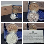 2 Moeda Comemorativa Proof San Marino, baixa tiragem, no estojo original. Peças de alto valor.