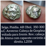 L2558 Moeda atribuida a Selge obol de Prata, cabeça de MEDUSA ou GORGONA cunhada entre 350-300 a.C
