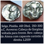 L2559 Moeda atribuida a Selge obol de Prata, cabeça de MEDUSA ou GORGONA cunhada entre 350-300 a.C