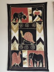 Paneau africano decorado com animais e geométricos. Namíbia. 150 x 90cm.