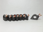 Oito porta guardanapos em madeira, representando galinhas d´Angola. 9 x 6 cm.