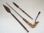 Três peças: a) Duas lanças africanas em madeira. Comps. 28 e 39cm. b) Punhal com cabo de pé de cabrito. Nordeste Brasileiro. Comp. 39cm.