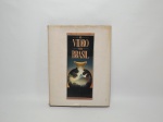 LIVRO - "O Vidro no Brasil" Texto Cícero Sandroni. Cisper. Fartamente ilustrado.