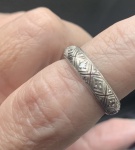 Aliança Antiga Balão com Diamantes- Peso: 2,7 gramas - Aro 18,5