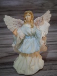Antigo Anjinho em resina, vide detalhes nas fotos, para pesquisa. Med 10 x 9 Cm.