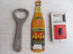 LOTE COM TRÊS (3) ABRIDORES DE GARRAFA DE COLEÇÃO, VIDE DETALHES NAS FOTOS.