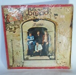 LP - Conservado e original disco de vinil - BREAD - MANNA - STÉREO - Ano: 1971 - Elektra  - Medida: 31 cm x 31 cm.  LP conservado, porém possui marcações de caneta na bolacha do lado " A " .