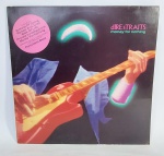 LP - Conservado e original disco de vinil - DIRE STRAITS -  MONEY FOR NOTHING - STEREO - Ano: 1988  - VERTIGO - POLYGRAN - Acompanha encarte - Medida: 31 cm x 31 cm.