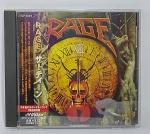 CD - Conservado e original COMPACT DISC - RAGE - THIRTEEN - Ano: 1998 - PRENSA JAPONESA - MADE IN TOKIO. JAPAN - CBS - Acompanha encarte. Medida: 14 cm x 12 cm x 1 cm. OBSERVAÇÃO: Tampinha de acrílico está quebrada no fecho.