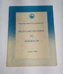 Antigo Livro Maçônico REGULAMENTO GERAL DA FEDERAÇÃO - Edição 1996 - Grande Oriente do Brasil - Possui assinatura e numeração de autenticidade - Com 90 páginas conservadas - Páginas conservadas - medida: 15,5 x 12 cm.