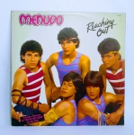 Disco de Vinil Original - LP - MENUDO - Reaching Out - 1984 - Conforme fotos - Medida: 31 x 31 cm.