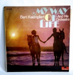 Disco de Vinil Original - LP - MY WAY OF LIFE - 1969 - Bert Kaempfert e sua Orquestra - Conforme fotos - Medida: 31 x 31 cm.