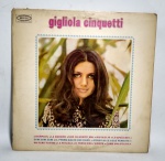 Antigo e Original Disco de Vinil - LP - GIGLIOLA - Cinquetti - 1969 - Possui desgastes na capa - Disco com riscos superficiais - Conforme fotos - Medida: 31 x 31 cm.