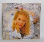 Antigo e Original Disco de Vinil - LP - KÁTIA DI TRÓIA - 1994 - Possui desgastes na capa - Disco impecável -Conforme fotos - Medida: 31 x 31 cm.