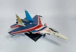 Aviões de Combate - Linda miniatura de coleção representando o Jato - SUKHOI SU-35 " Super Flanker " - RÚSSA - Escala: 1/72 - Material: Metal e plástico - Acompanha revista - Editora Planeta DeAgostine do Brasil Ltda - Ano: 2012 - Medida: 31 cm comprimento x 22 cm de envergadura da asa  x 12 cm de altura com o suporte. OBS: O antigo proprietário fixou com cola o avião no pino de encaixe do suporte. ( Não é quebrado )