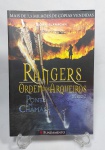 Livro de Coleção - RANGERS ORDEM DOS ARQUEIROS - Livro 2 - PONTE EM CHAMAS - por John Flanagan - Editora: Fundamento - Mais de 7,5 milhões de cópias vendidas - Possui 226 páginas conservadas - Português - Medida: 23 x 16 x 3 cm.