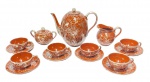 Elegante e raro conjunto para café portugues, Barroco, séc XIX, Em cerâmica na cor bordo, finamente
