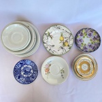 Lote com 15 (quinze) pires avulsos de diferentes tamanhos e cores em porcelana. Maior medindo: 17cm diâmetro.