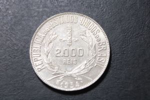 moeda de prata do Brasil, 2 mil reis de 1934 quase flor de cunho, brilho de cunhagem